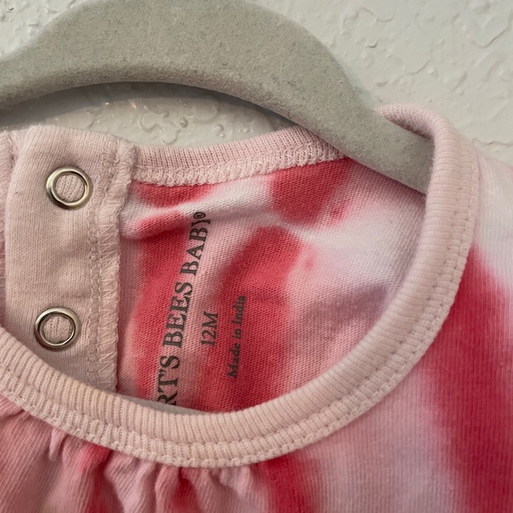 12 Month Burt’s Bees Baby Tie Die Romper - Picture 3 of 5